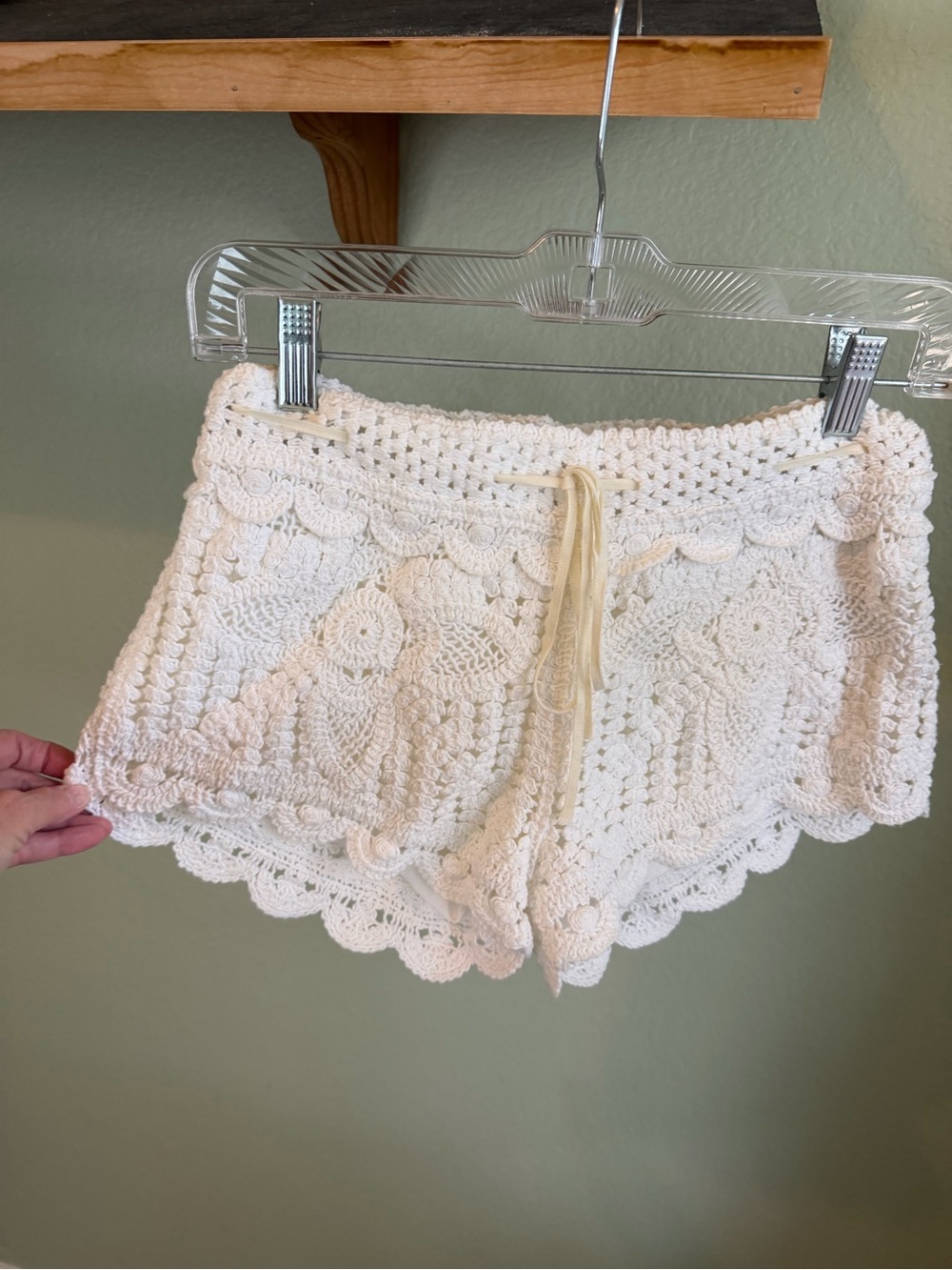 Title: Surf Gypsy White Crochet Boho Beach Shorts Size Small Lined